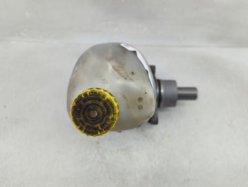 2002-2005 Dodge Ram 1500 Brake Master Cylinder