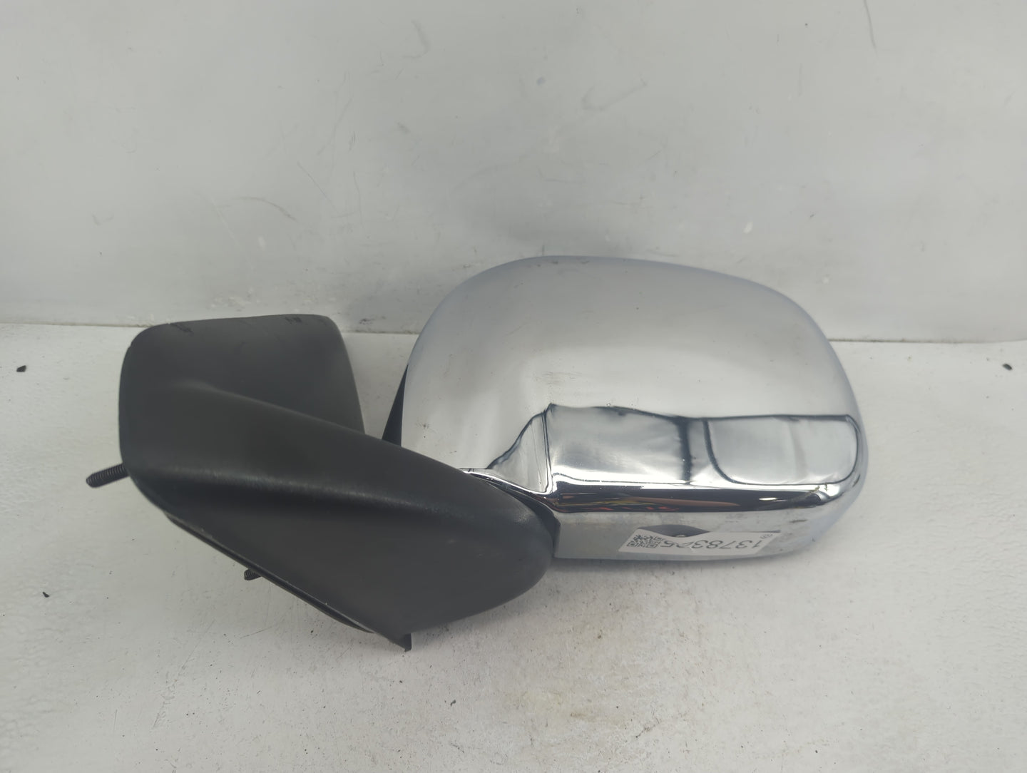 2002-2008 Dodge Ram 1500 Driver Side View Mirror - Left Door Mirror OEM Used - Oemusedautoparts1.com