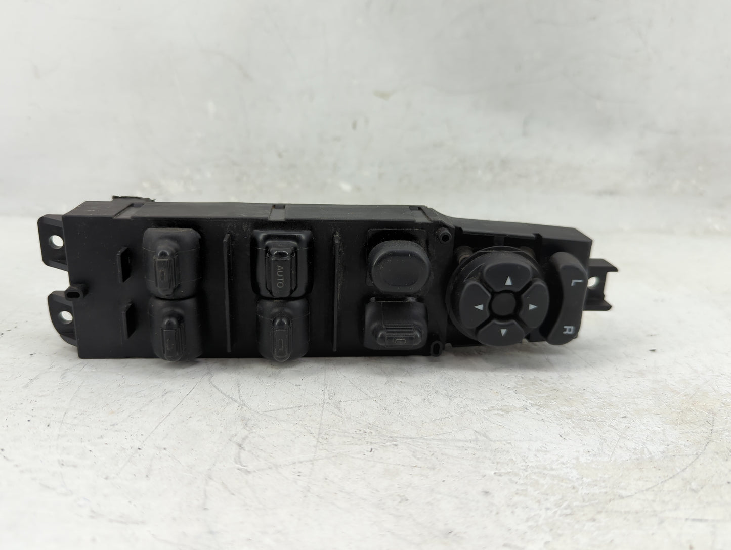 2004 Dodge Ram 1500 Master Power Window Switch Replacement Driver Side Left P/N:211208 39754D Fits OEM Used Auto Parts - Oem