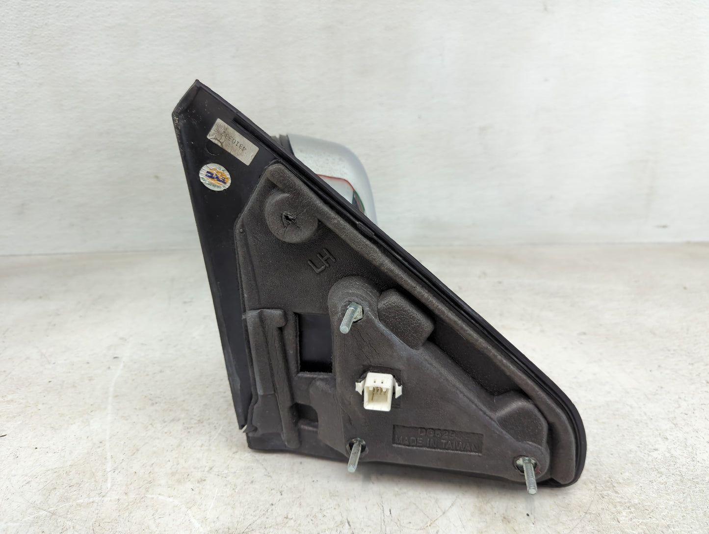 2002-2008 Dodge Ram 1500 Driver Side View Mirror - Left Door Mirror OEM Used - Oemusedautoparts1.com