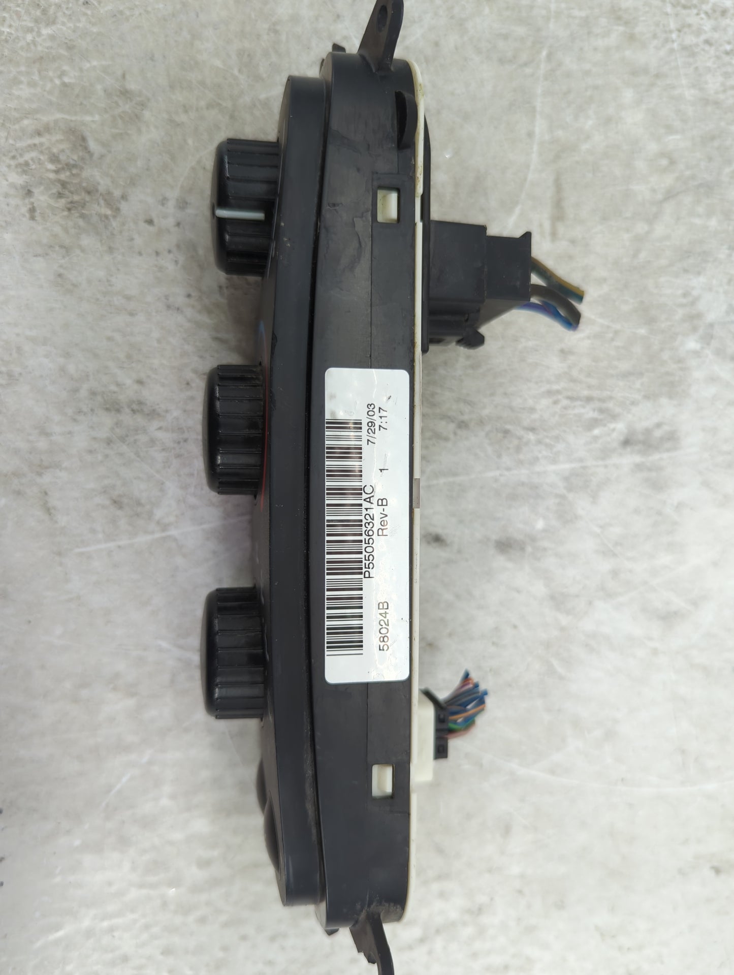 2004 Dodge Ram 1500 Climate Control Module Temperature AC/Heater Replacement P/N:P55056321AC Fits OEM Used Auto Parts - Oemu
