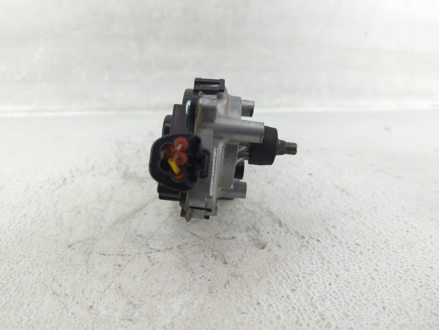 2004 Dodge Ram 1500 Front Windshield Wiper Motor P/N:AX159060-5870 22814854 Fits OEM Used Auto Parts - Oemusedautoparts1.com