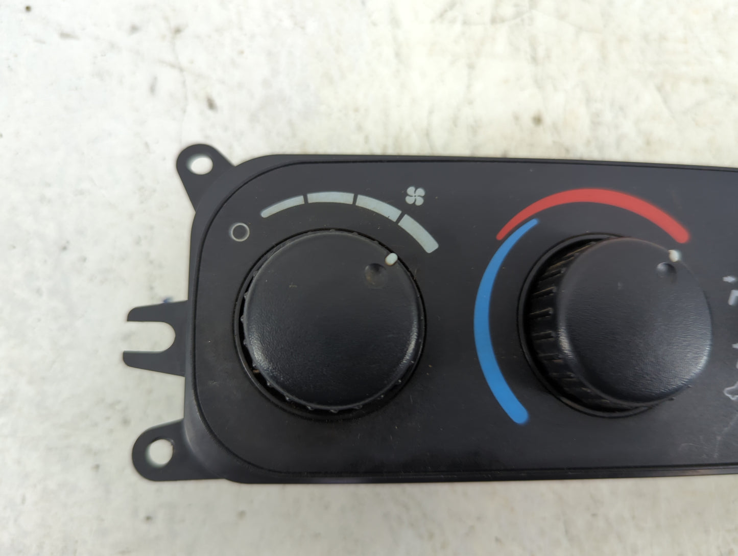 2003-2005 Dodge Ram 2500 Climate Control Module Temperature AC/Heater Replacement P/N:P55056321AC Fits Fits 2003 2004 2005 O