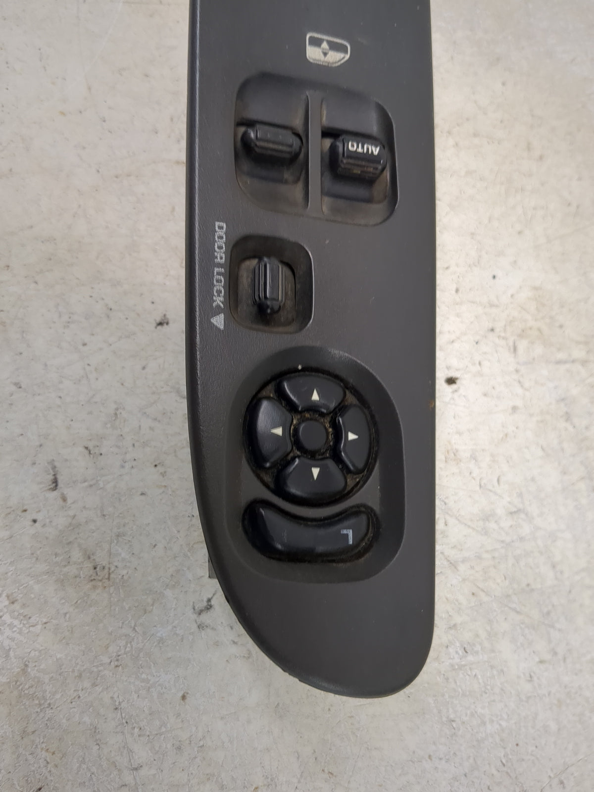 2003-2004 Dodge Ram 2500 Master Power Window Switch Replacement Driver Side Left P/N:3975410 Fits Fits 2003 2004 OEM Used Au
