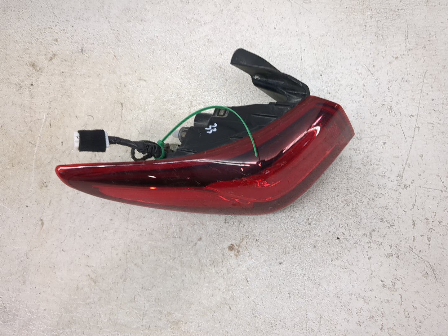 2003-2005 Dodge Stratus Tail Light Assembly Passenger Right OEM Fits Fits 2003 2004 2005 OEM Used Auto Parts - Oemusedautopa