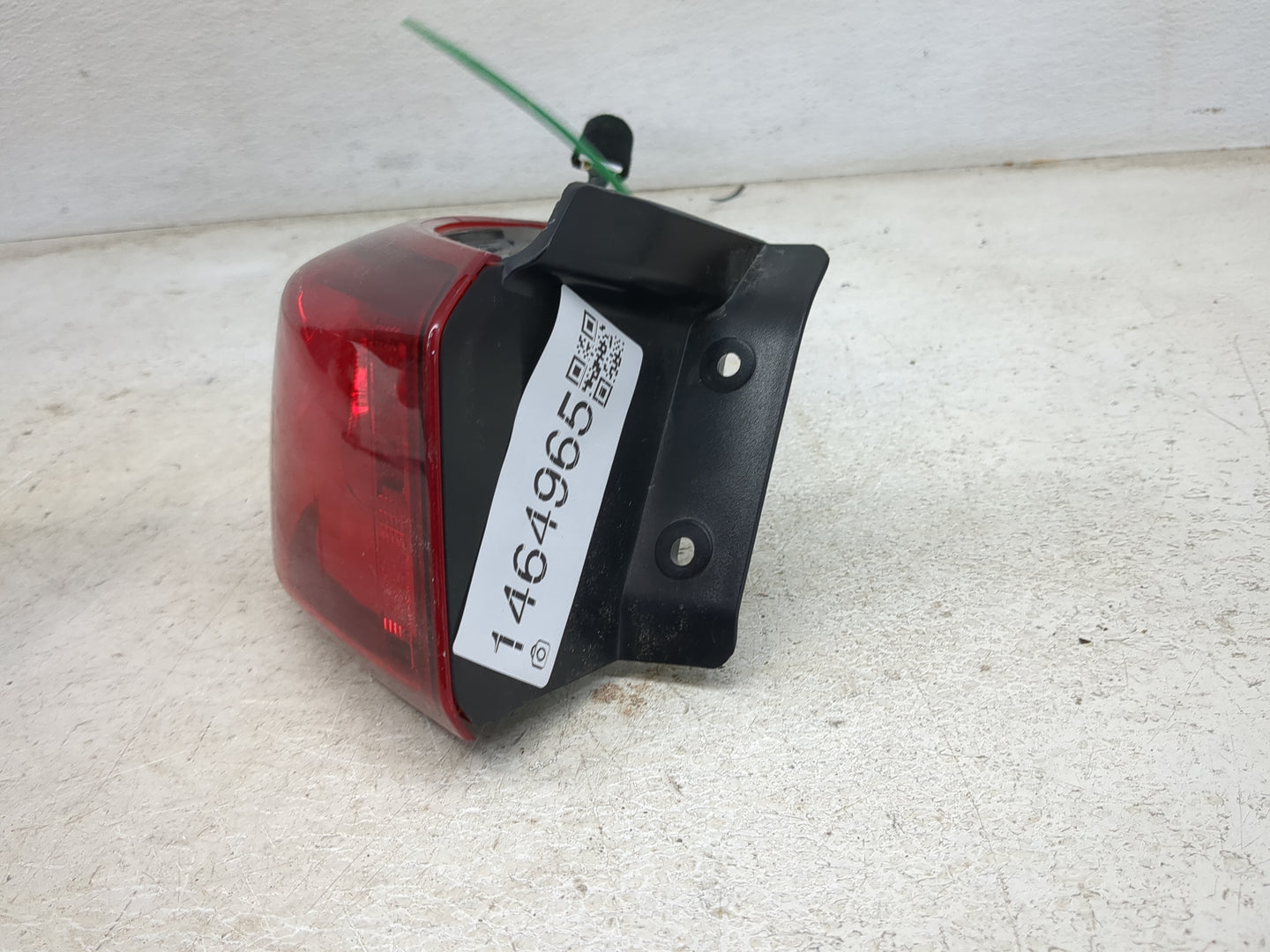 2003-2005 Dodge Stratus Tail Light Assembly Passenger Right OEM Fits Fits 2003 2004 2005 OEM Used Auto Parts - Oemusedautopa