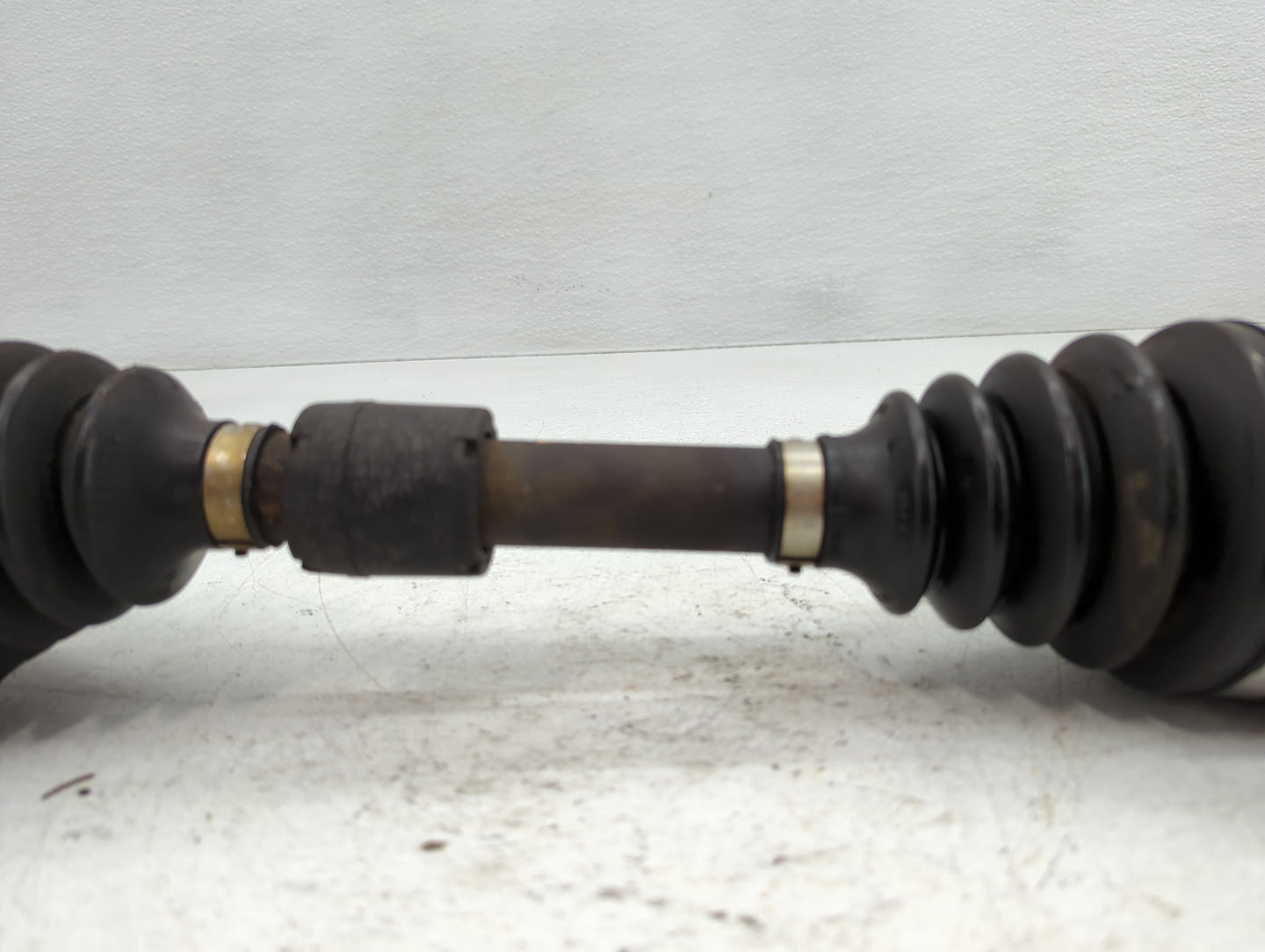 2002-2006 Dodge Stratus Axle Shaft Front Driver Cv C/v - Oemusedautoparts1.com