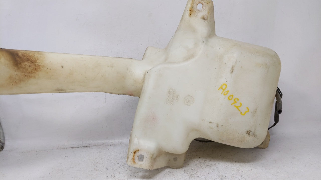 2001-2005 Dodge Stratus Windshield Washer Fluid Reservoir Bottle Oem - Oemusedautoparts1.com