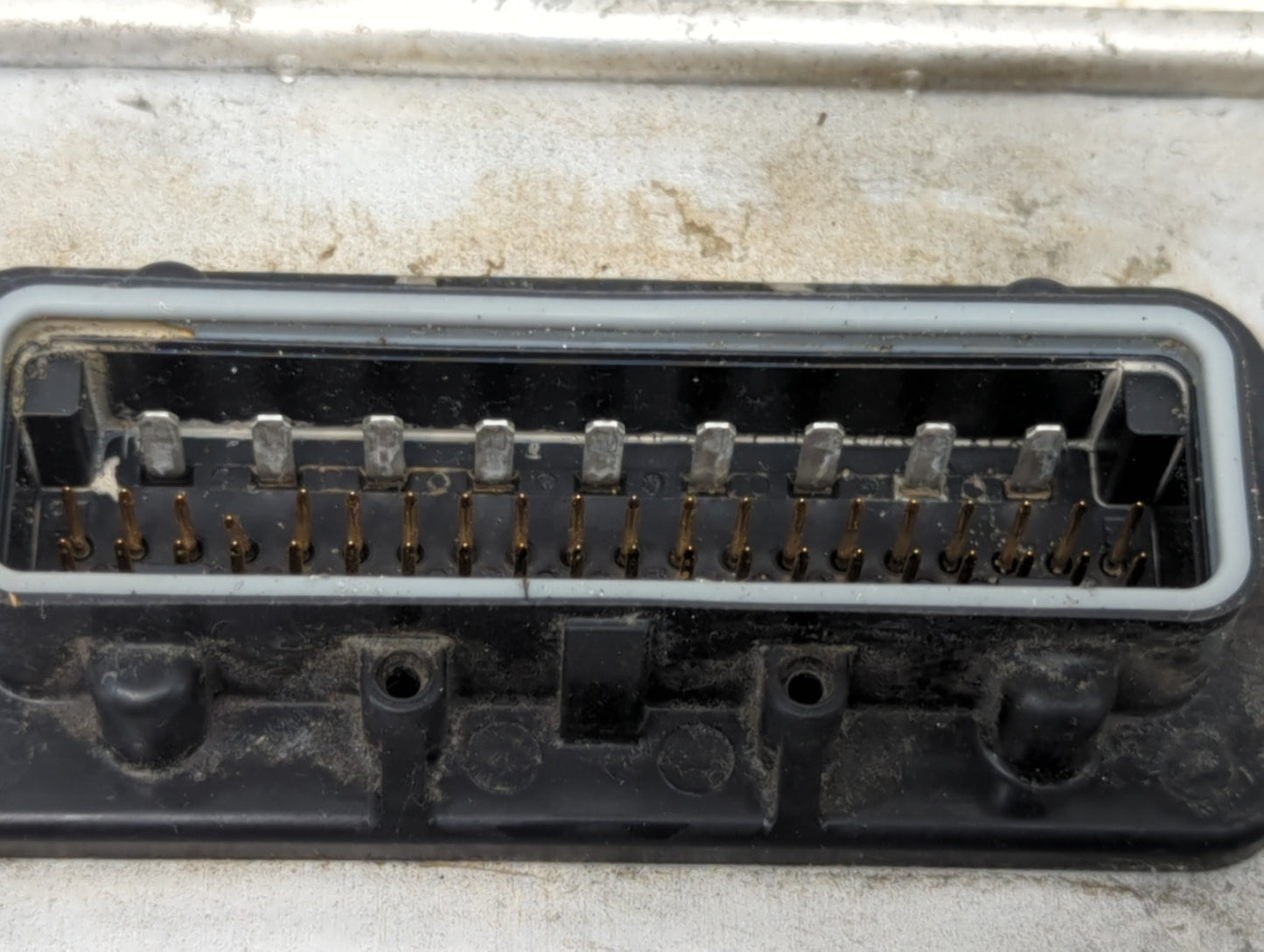 2002-2005 Dodge Ram 1500 Body Control Module Bcm Inner Cabin Fuse Box 1443195 - Oemusedautoparts1.com