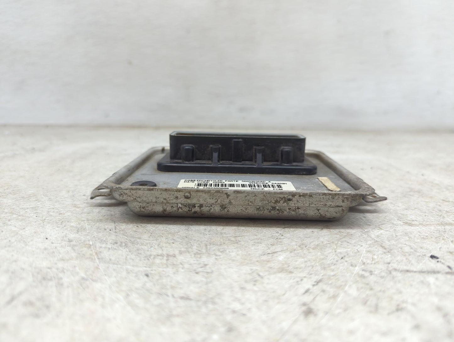 2002-2005 Dodge Ram 1500 Body Control Module Bcm Inner Cabin Fuse Box 1443195 - Oemusedautoparts1.com
