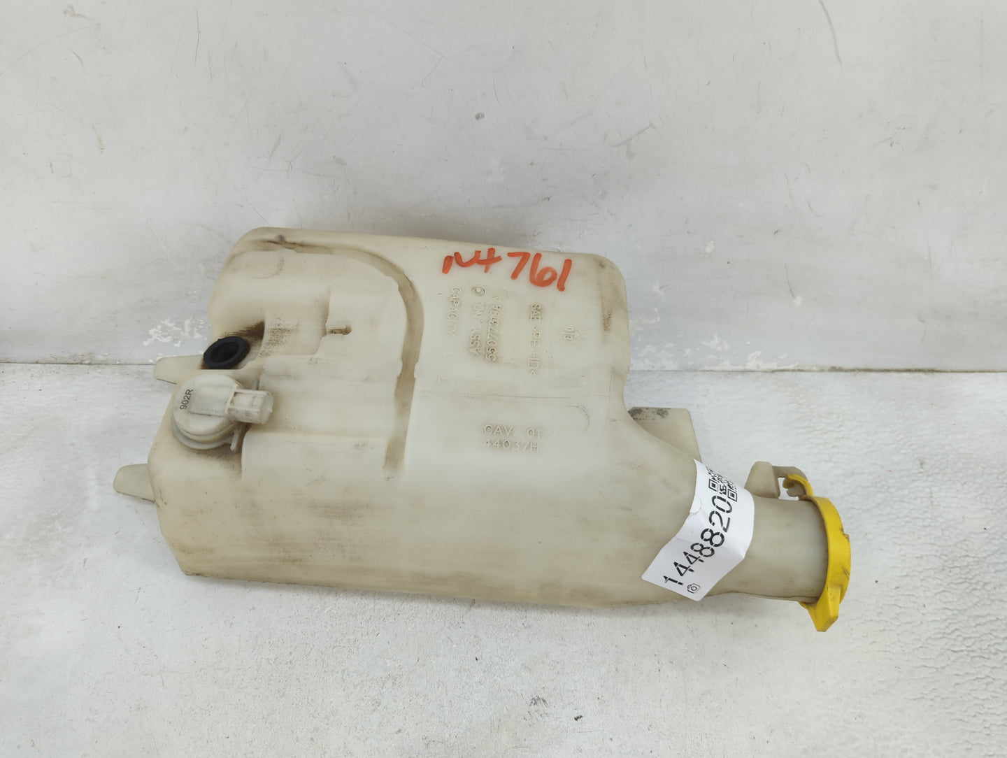 2004-2008 Dodge Ram 1500 Windshield Washer Fluid Reservoir Bottle Oem - Oemusedautoparts1.com
