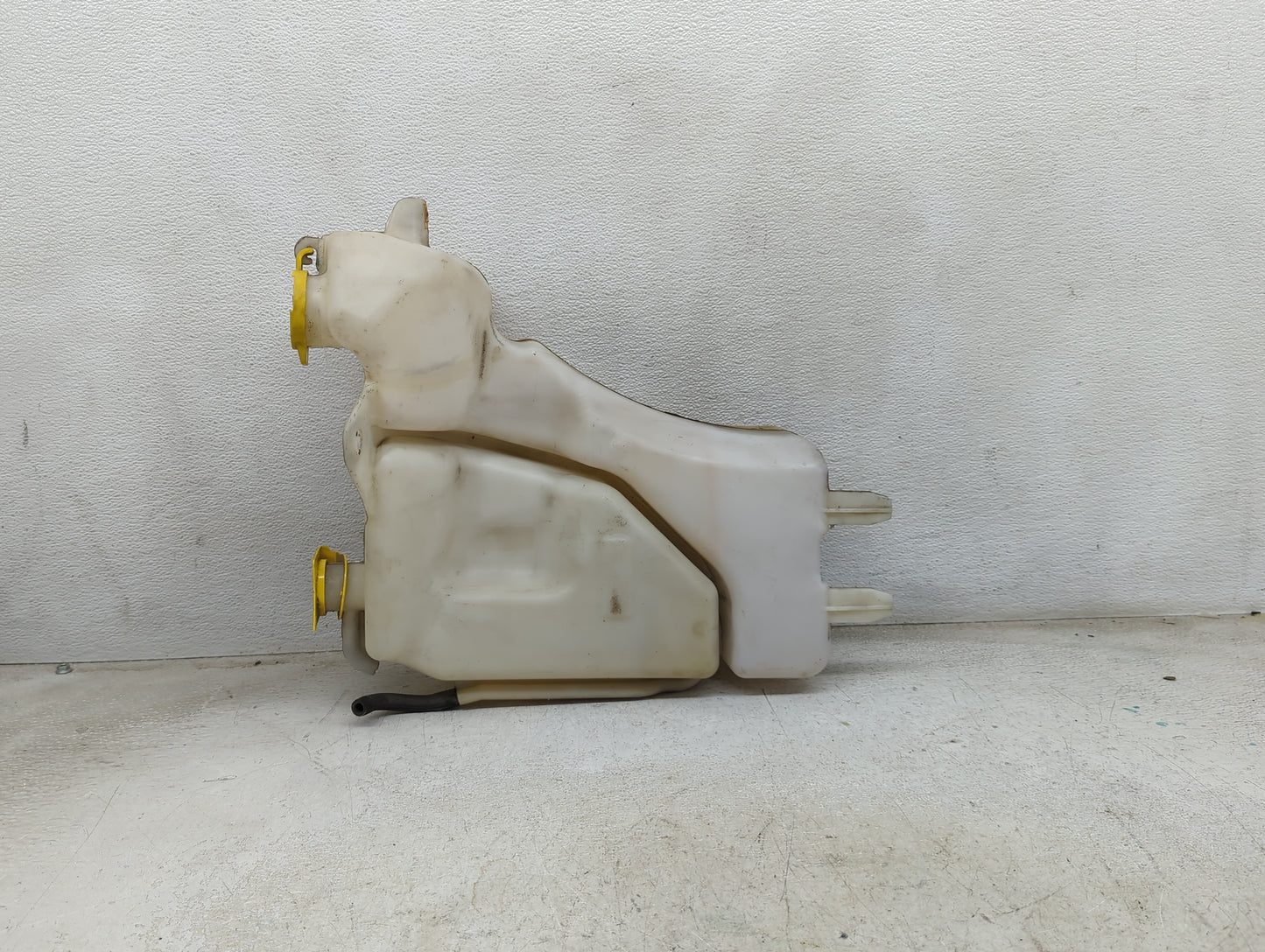 2004-2008 Dodge Ram 1500 Windshield Washer Fluid Reservoir Bottle Oem 1474080 - Oemusedautoparts1.com