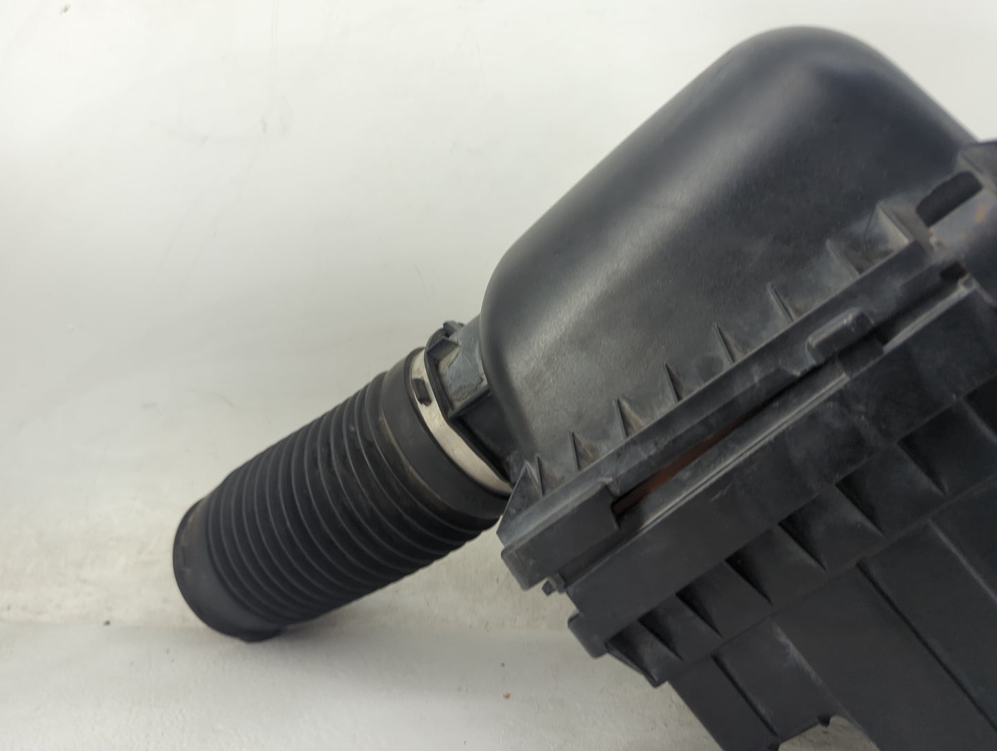 2002-2003 Dodge Ram 1500 Air Cleaner Intake-duct Hose Tube 1476750 - Oemusedautoparts1.com