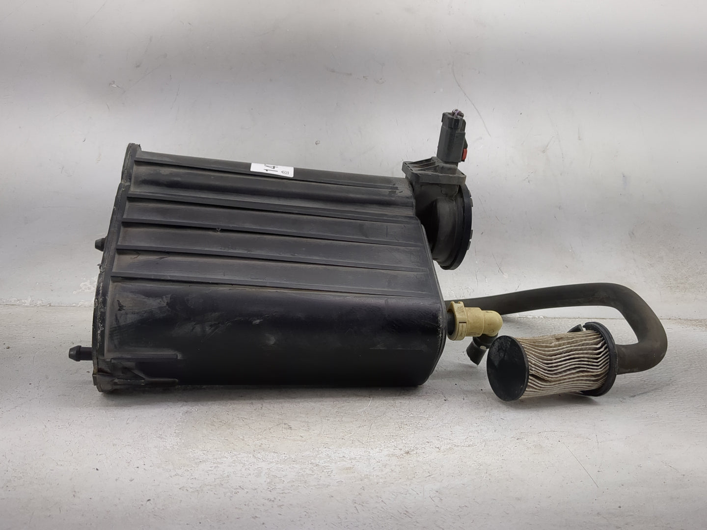 2004 Dodge Ram 1500 Fuel Vapor Charcoal Canister - Oemusedautoparts1.com
