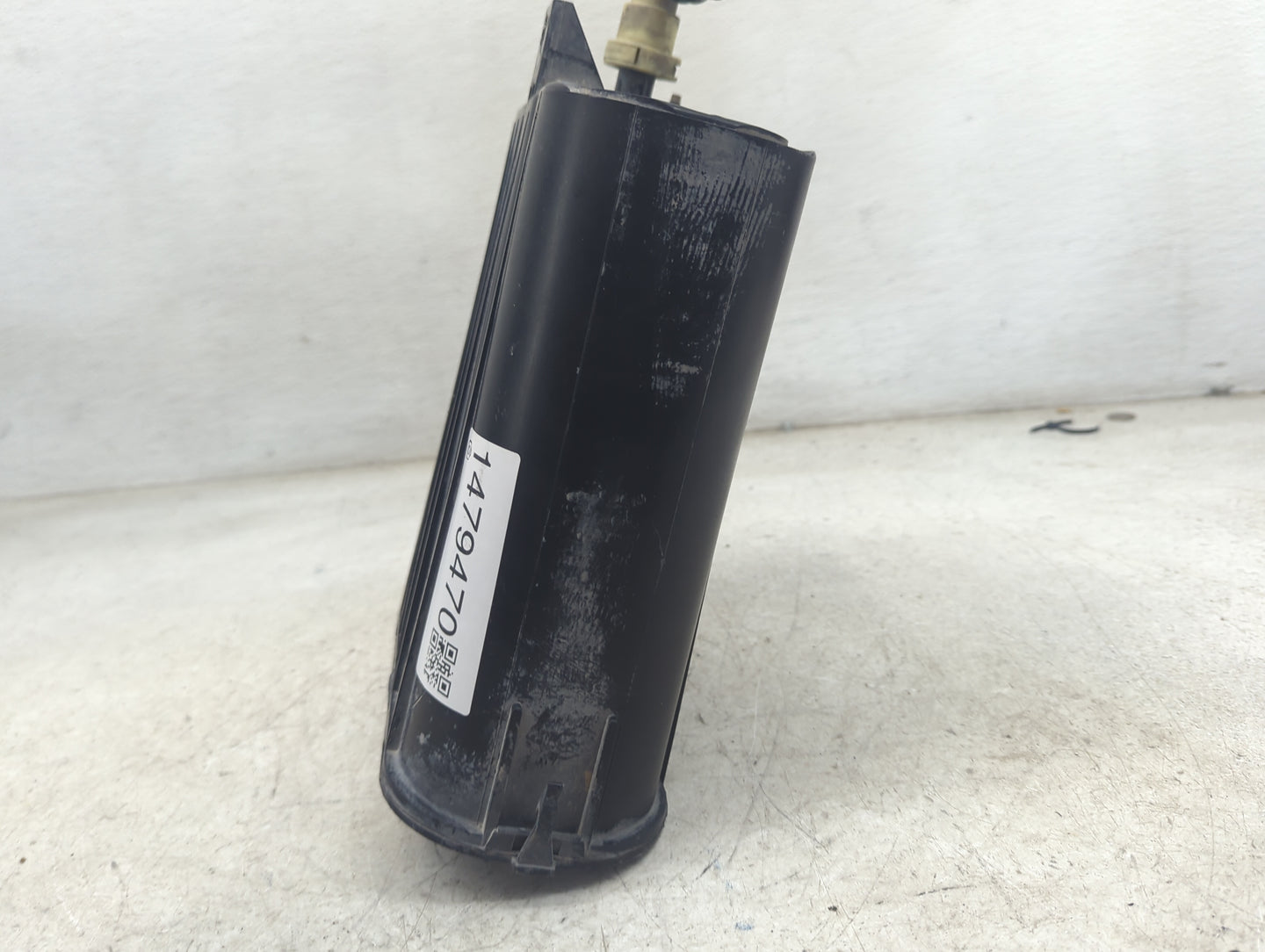 2004 Dodge Ram 1500 Fuel Vapor Charcoal Canister 1479470 - Oemusedautoparts1.com