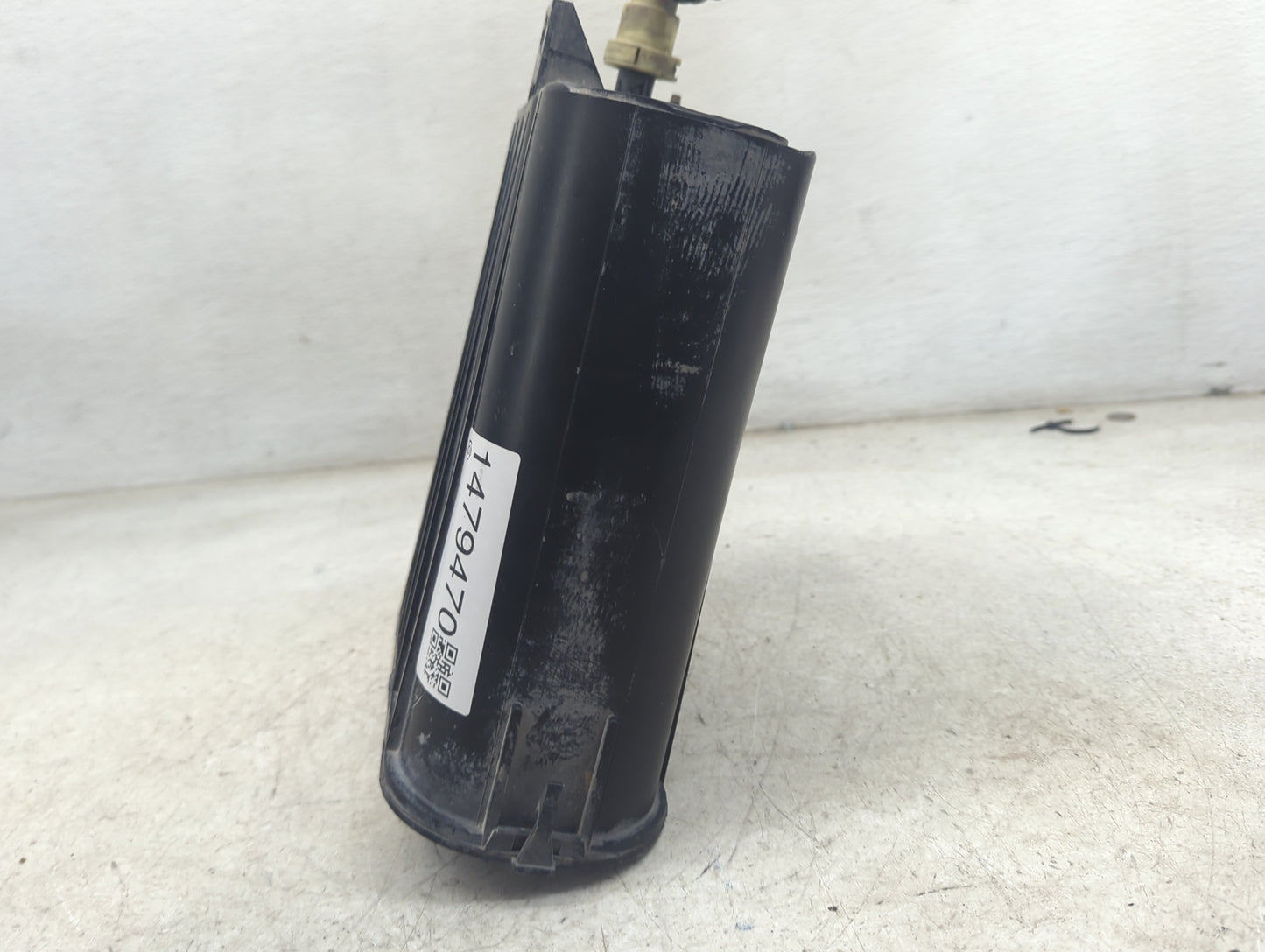 2004 Dodge Ram 1500 Fuel Vapor Charcoal Canister 1479470 - Oemusedautoparts1.com