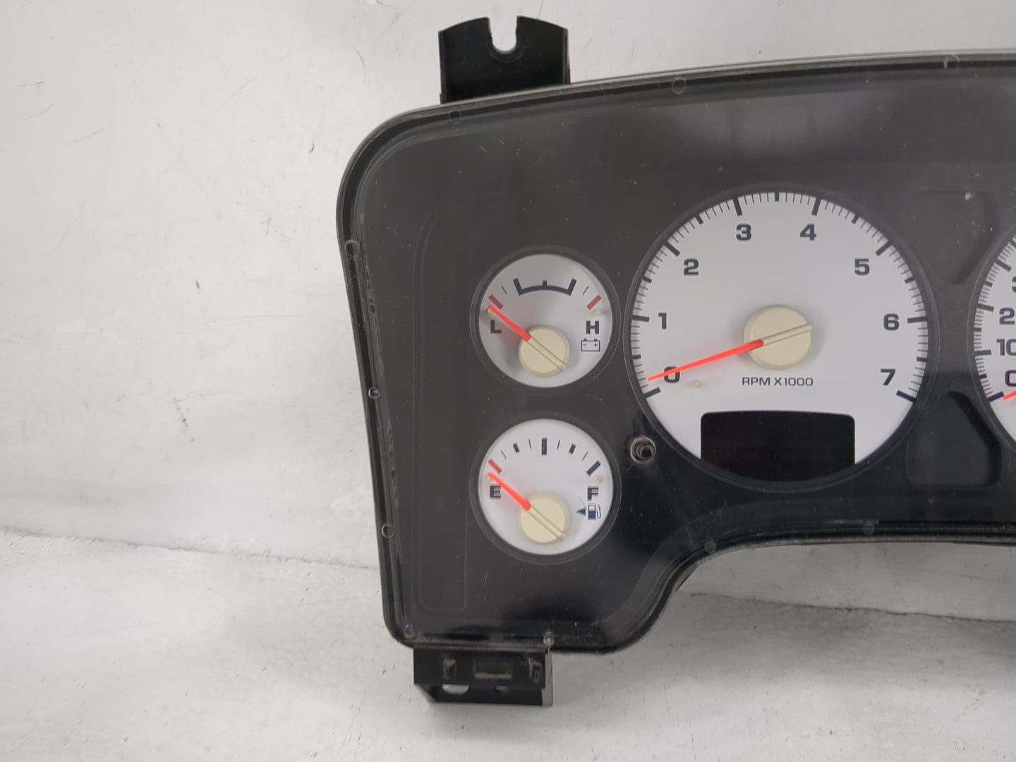 2003 Dodge Ram 1500 Instrument Cluster Speedometer Gauges P/N:P56045755AB 26013083HZ Miles: Fits OEM Used Auto Parts - Oemus