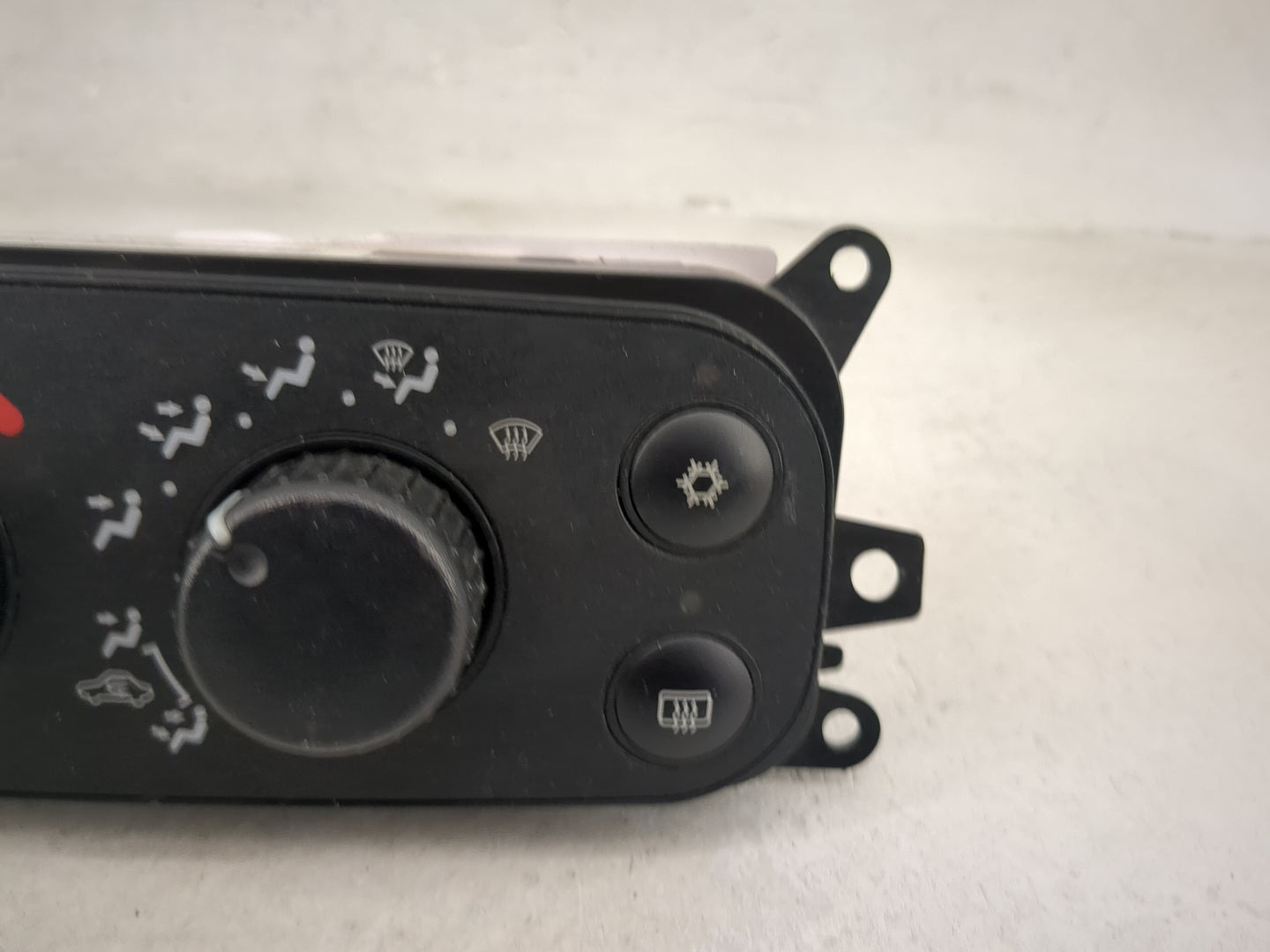 2003-2005 Dodge Ram 1500 Climate Control Module Temperature AC/Heater Replacement P/N:P55056321AC 55056321AC Fits OEM Used A