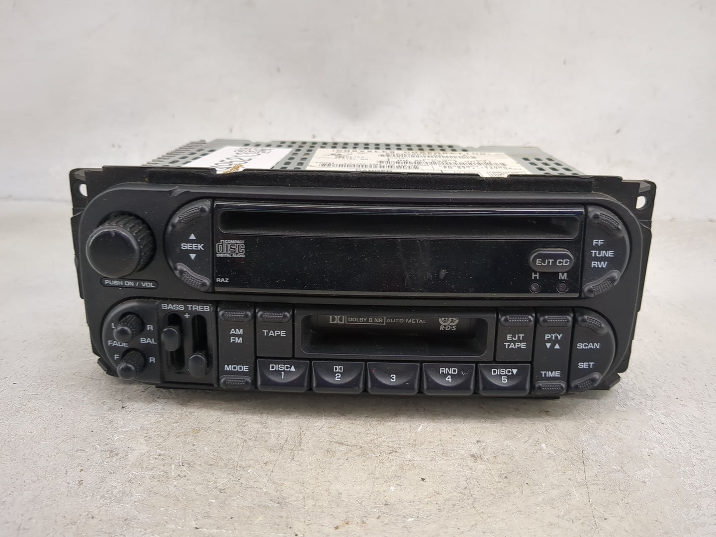 2002-2005 Dodge Ram 1500 Radio AM FM Cd Player Receiver Replacement P/N:P56038555AK RY-2202 Fits OEM Used Auto Parts - Oemus
