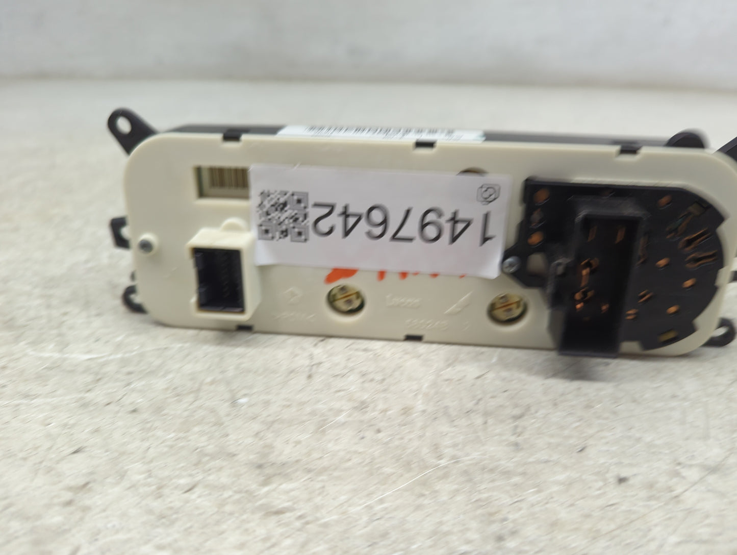 2003-2005 Dodge Ram 1500 Climate Control Module Temperature AC/Heater Replacement P/N:P55056321AC Fits Fits 2003 2004 2005 O