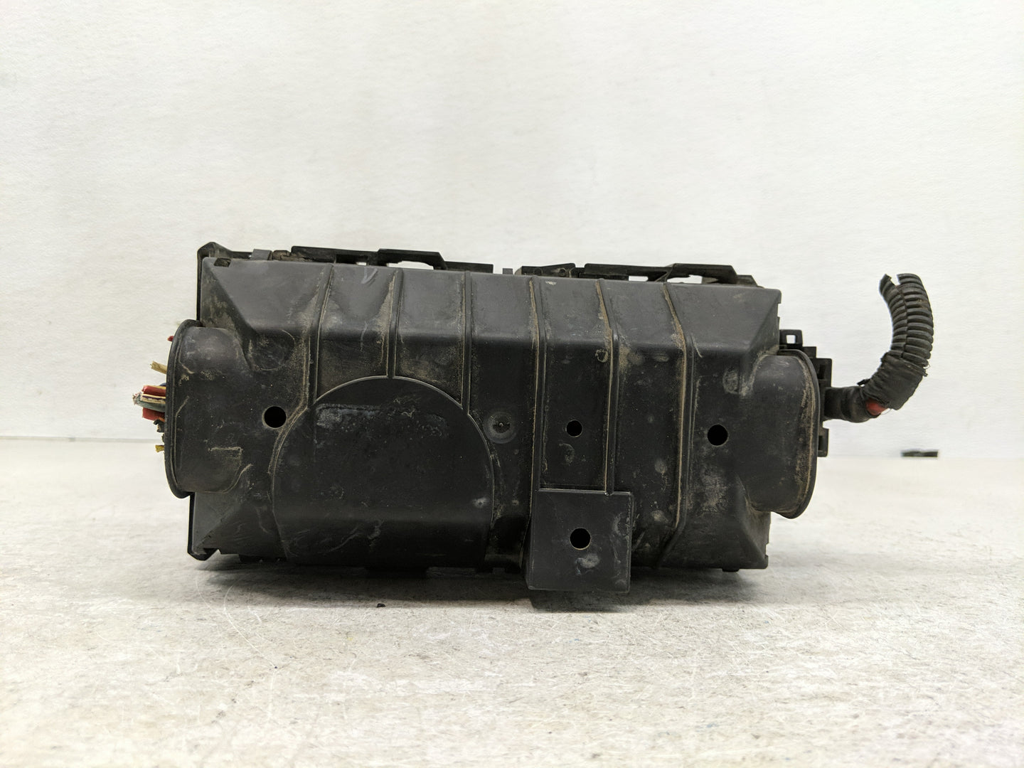 2003-2005 Ford Crown Victoria Fusebox Fuse Box Panel Relay Module P/N:3W1T-14536-A Fits Fits 2003 2004 2005 OEM Used Auto Pa