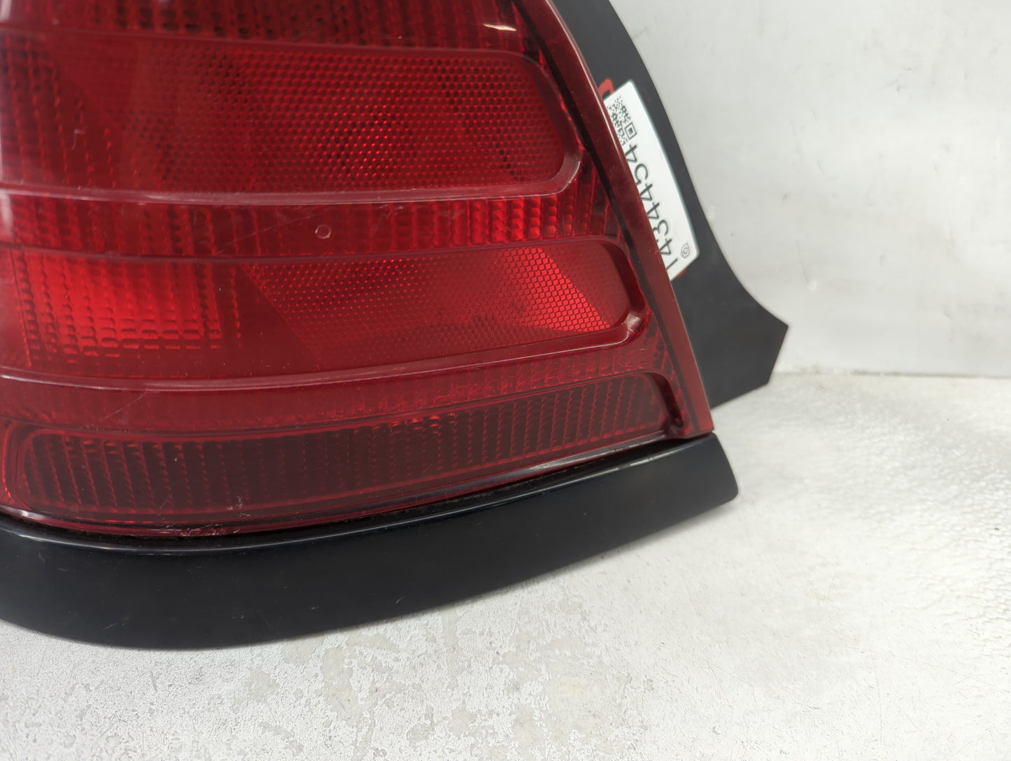 2000-2011 Ford Crown Victoria Tail Light Assembly Driver Left OEM Fits OEM Used Auto Parts - Oemusedautoparts1.com