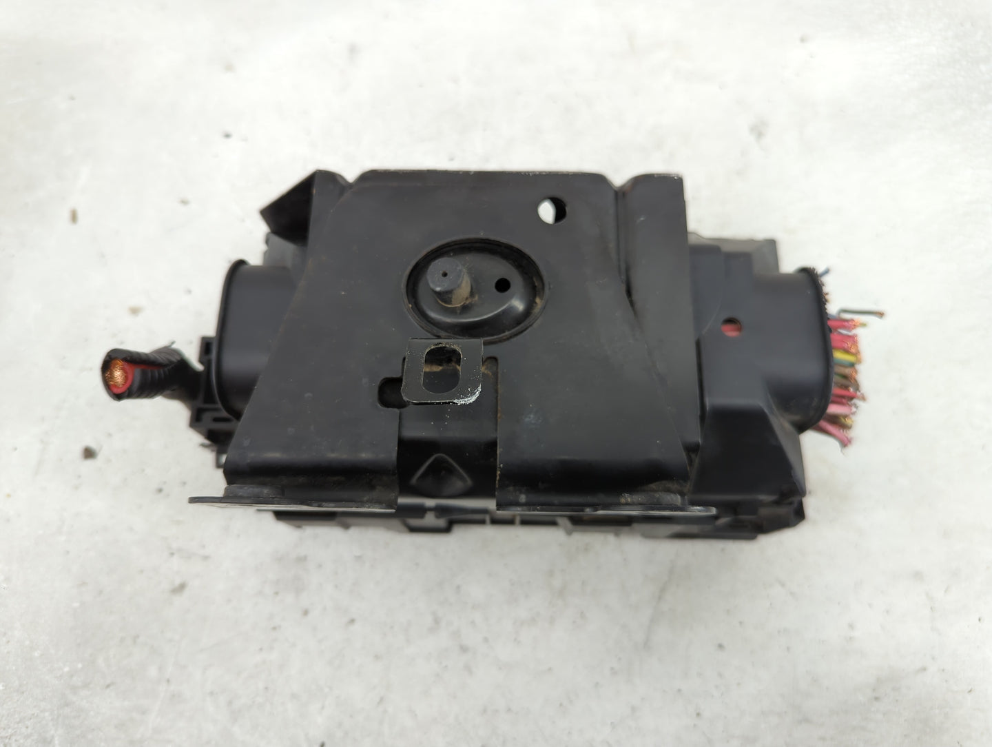 2003-2005 Ford Crown Victoria Fusebox Fuse Box Panel Relay Module P/N:XL34-14A003-AC 3W1T-14536-A Fits Fits 2003 2004 2005 O