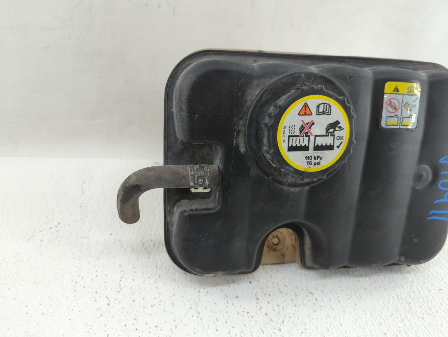 2003-2004 Ford Crown Victoria Mass Air Flow Meter Maf - Oemusedautoparts1.com