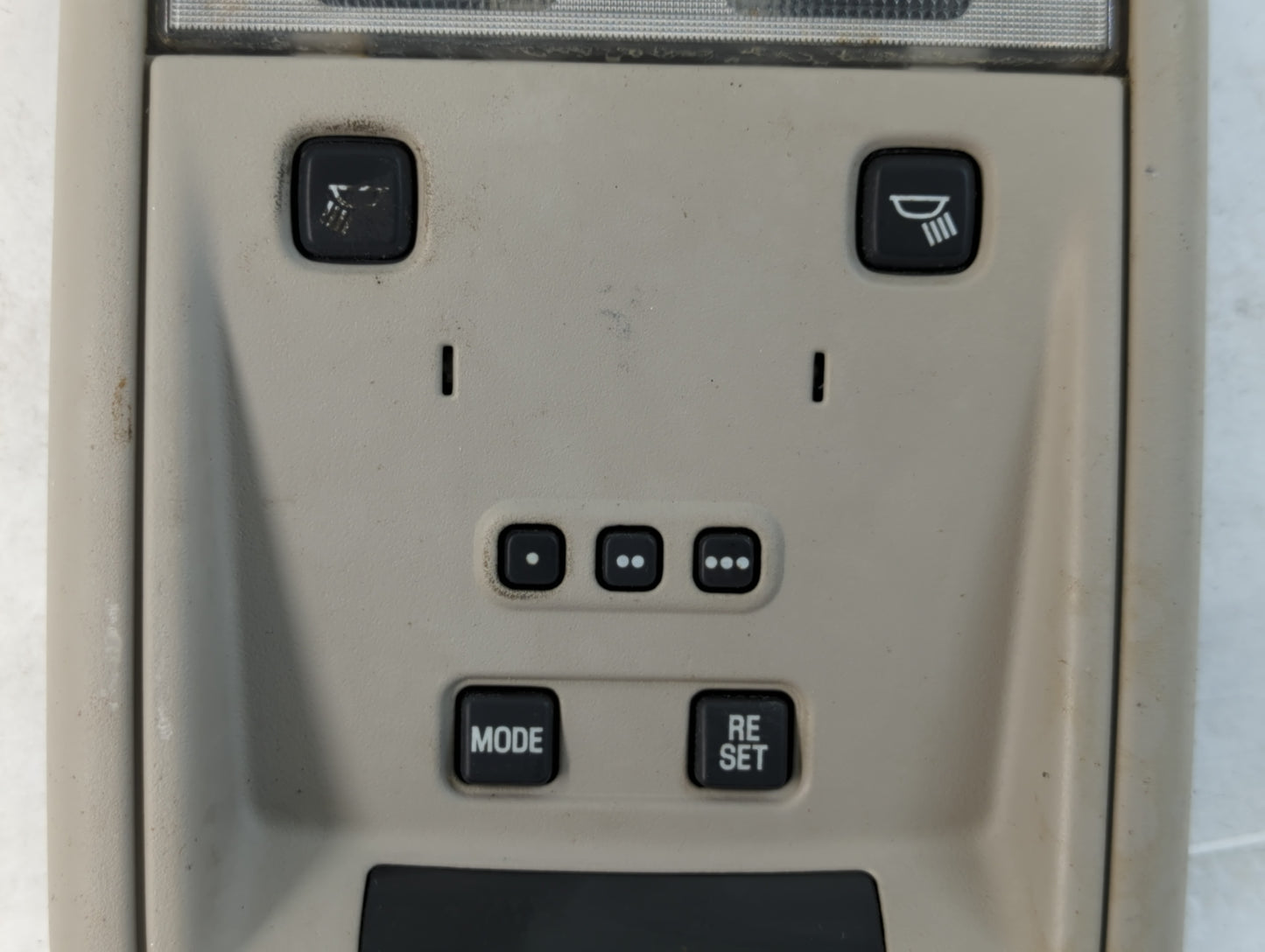2004-2005 Ford Crown Victoria Overhead Roof Console - Oemusedautoparts1.com