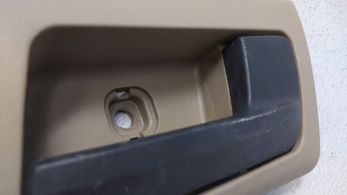 2004 Ford Crown Victoria Rear Right Interior Door Handle - Oemusedautoparts1.com