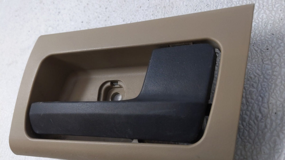 2004 Ford Crown Victoria Rear Right Interior Door Handle - Oemusedautoparts1.com