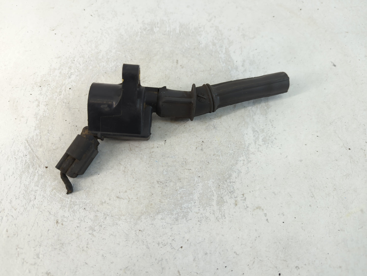 2002-2014 Ford E-150 Ignition Coil Igniter Pack - Oemusedautoparts1.com