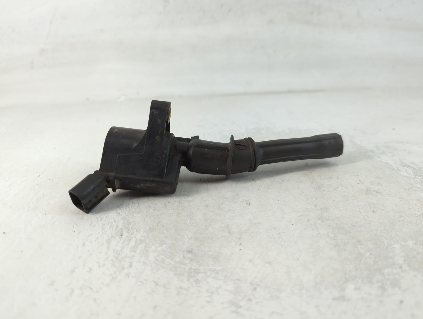2002-2014 Ford E-150 Ignition Coil Igniter Pack - Oemusedautoparts1.com
