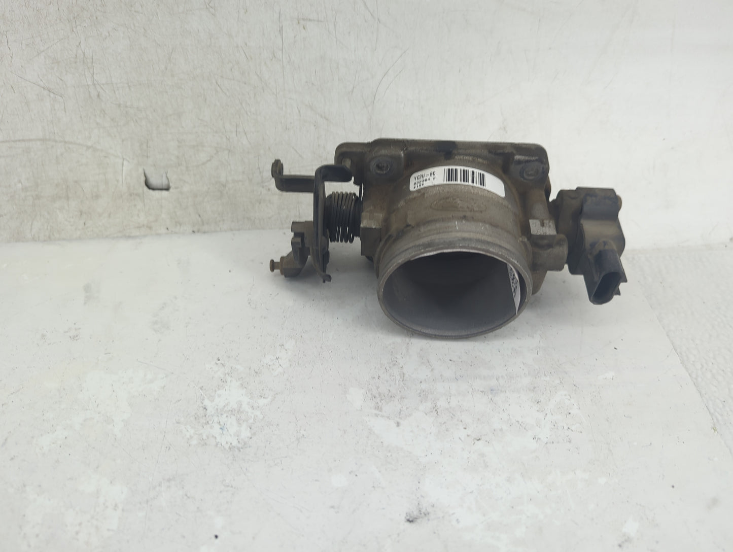 1998-2004 Ford E-250 Throttle Body P/N:YC2U-BC Fits Fits 1998 1999 2000 2001 2002 2003 2004 2005 OEM Used Auto Parts - Oemus