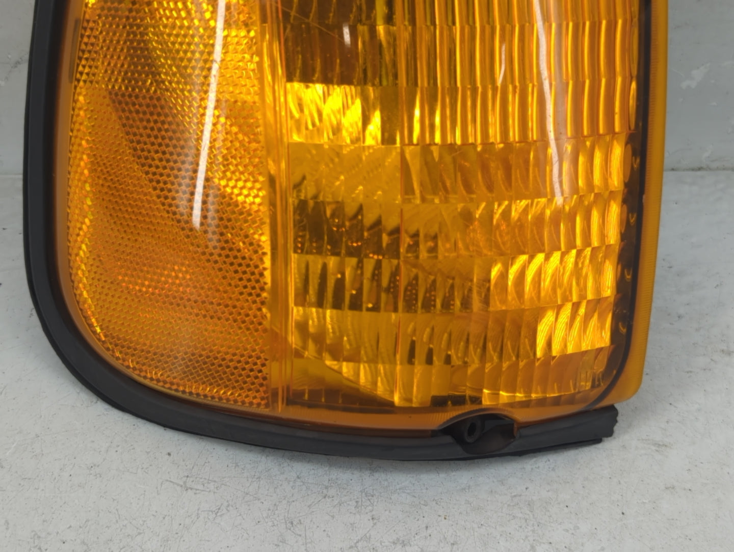 2003-2005 Ford E-350 Club Wagon Driver Left Oem Front Light Lamp - Oemusedautoparts1.com