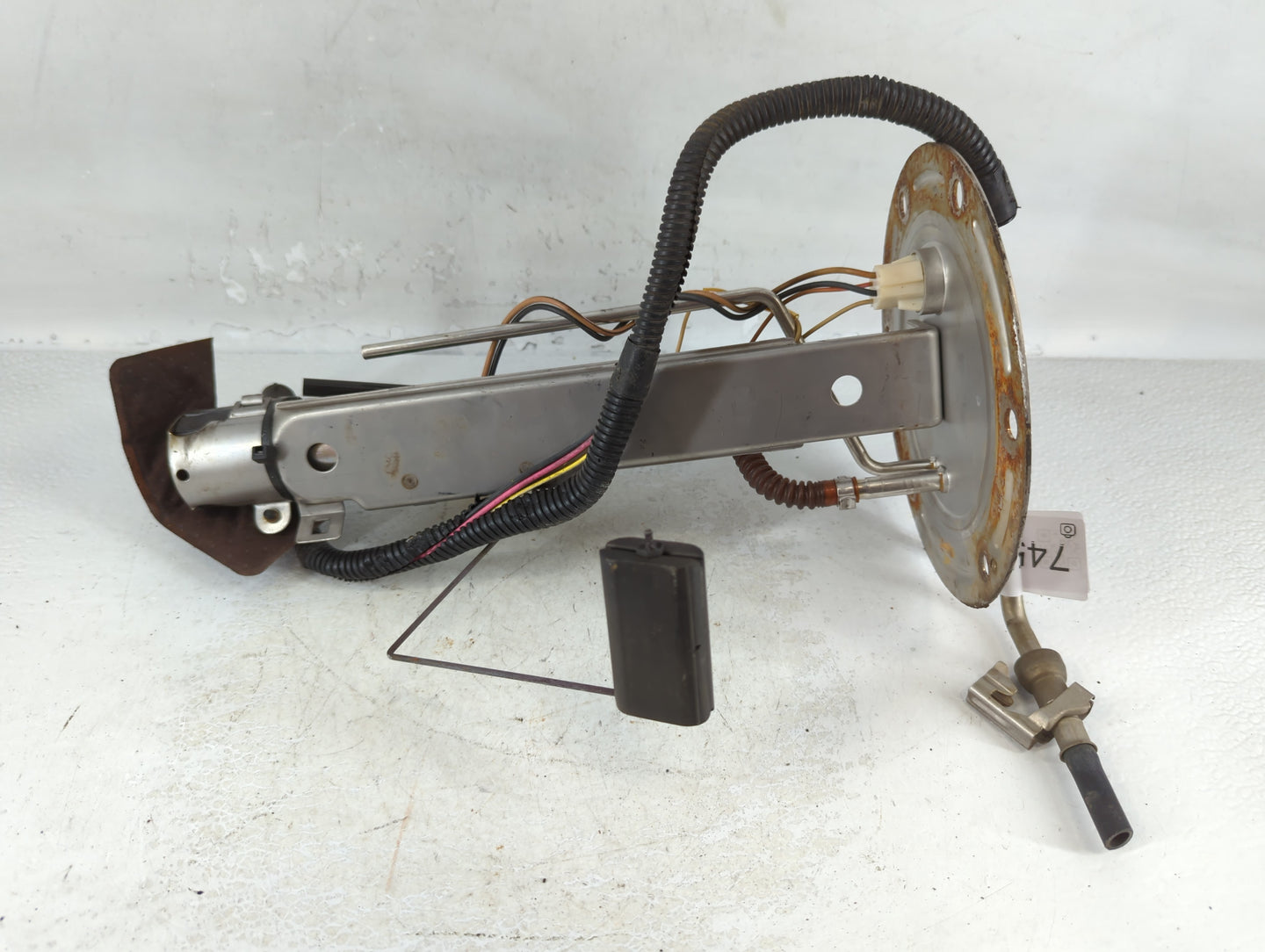 2004 Ford E-450 Super Duty Electrical Gas Fuel Pump Assembly - Oemusedautoparts1.com