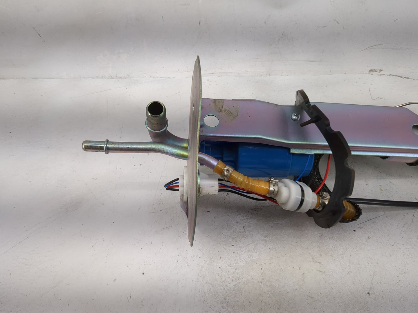 Ford E150 Electrical Gas Fuel Pump Assembly - Oemusedautoparts1.com