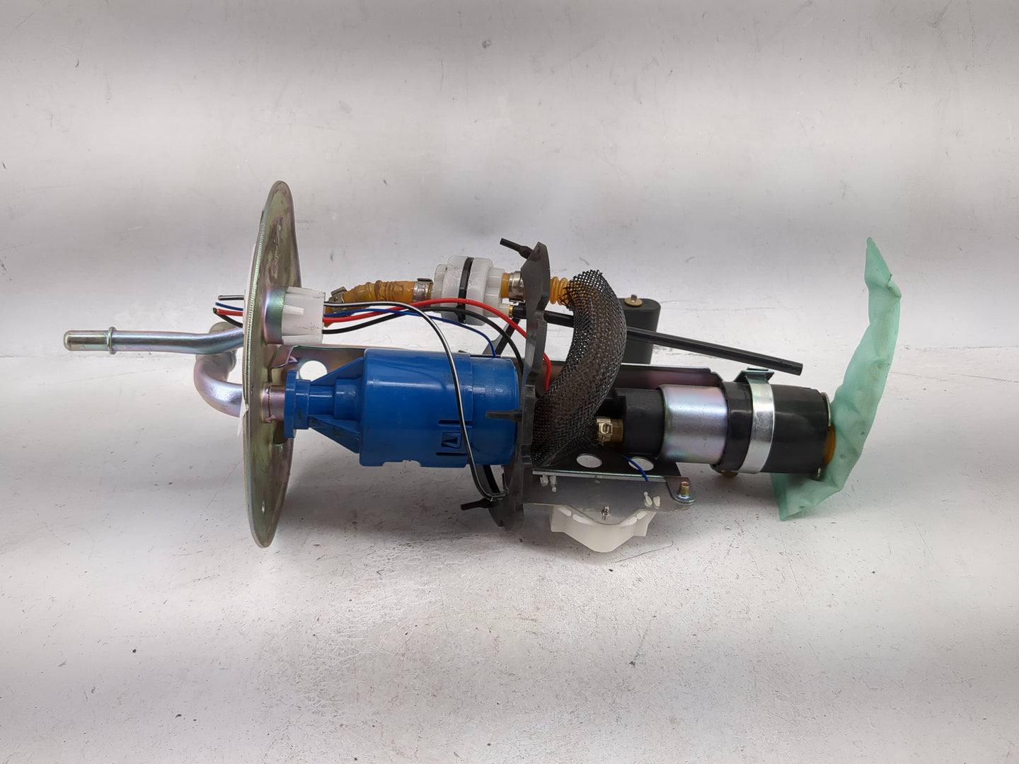 Ford E150 Electrical Gas Fuel Pump Assembly - Oemusedautoparts1.com