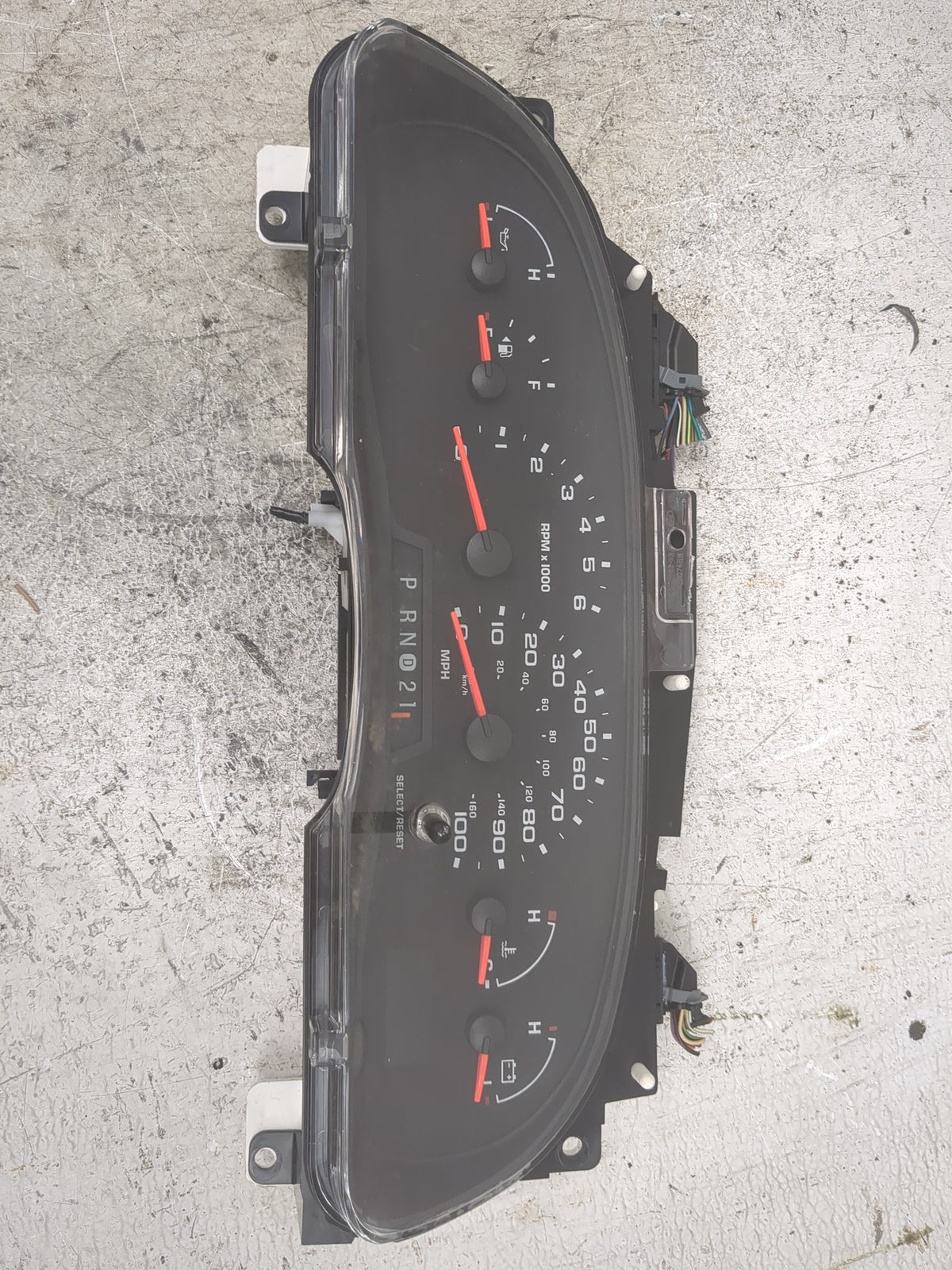 2004 Ford E350 Instrument Cluster Speedometer Gauges P/N:4C2BA 0554 Miles: Fits OEM Used Auto Parts - Oemusedautoparts1.com