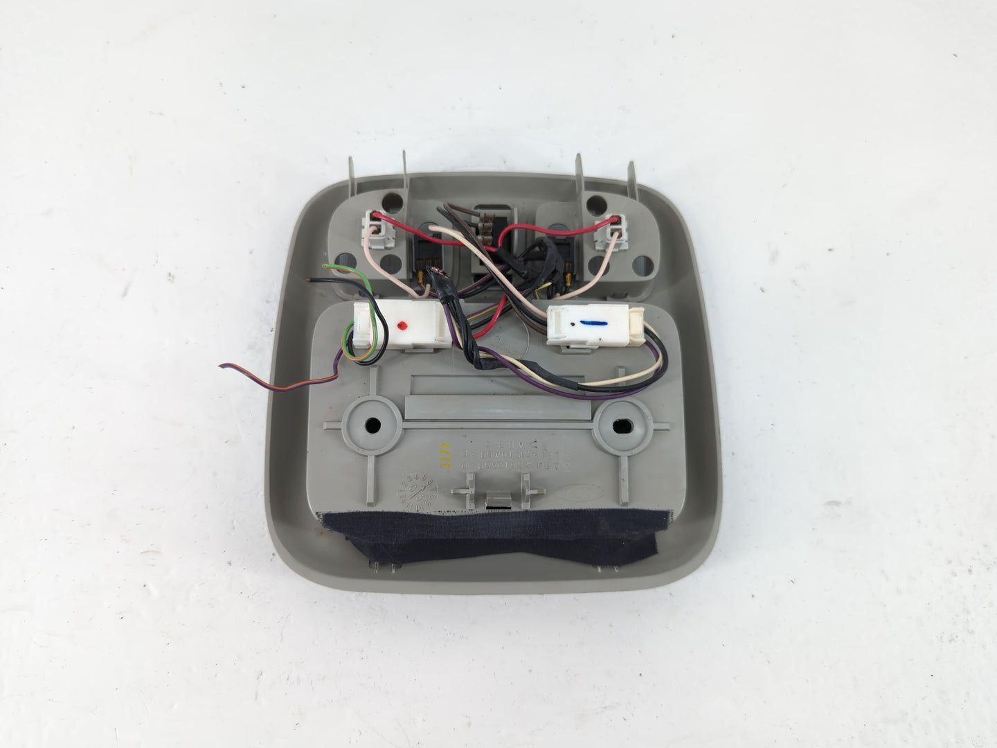 2004 Ford Escape Overhead Roof Console - Oemusedautoparts1.com