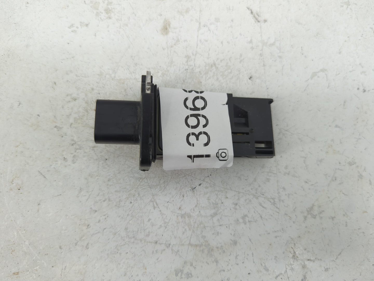 2001-2004 Ford Escape Mass Air Flow Meter Maf - Oemusedautoparts1.com