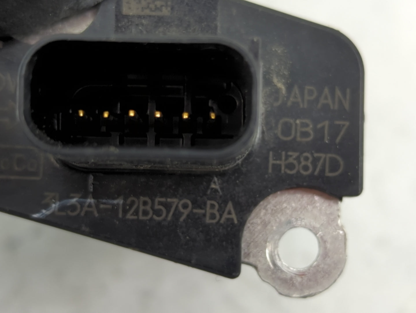 2001-2004 Ford Escape Mass Air Flow Meter Maf - Oemusedautoparts1.com