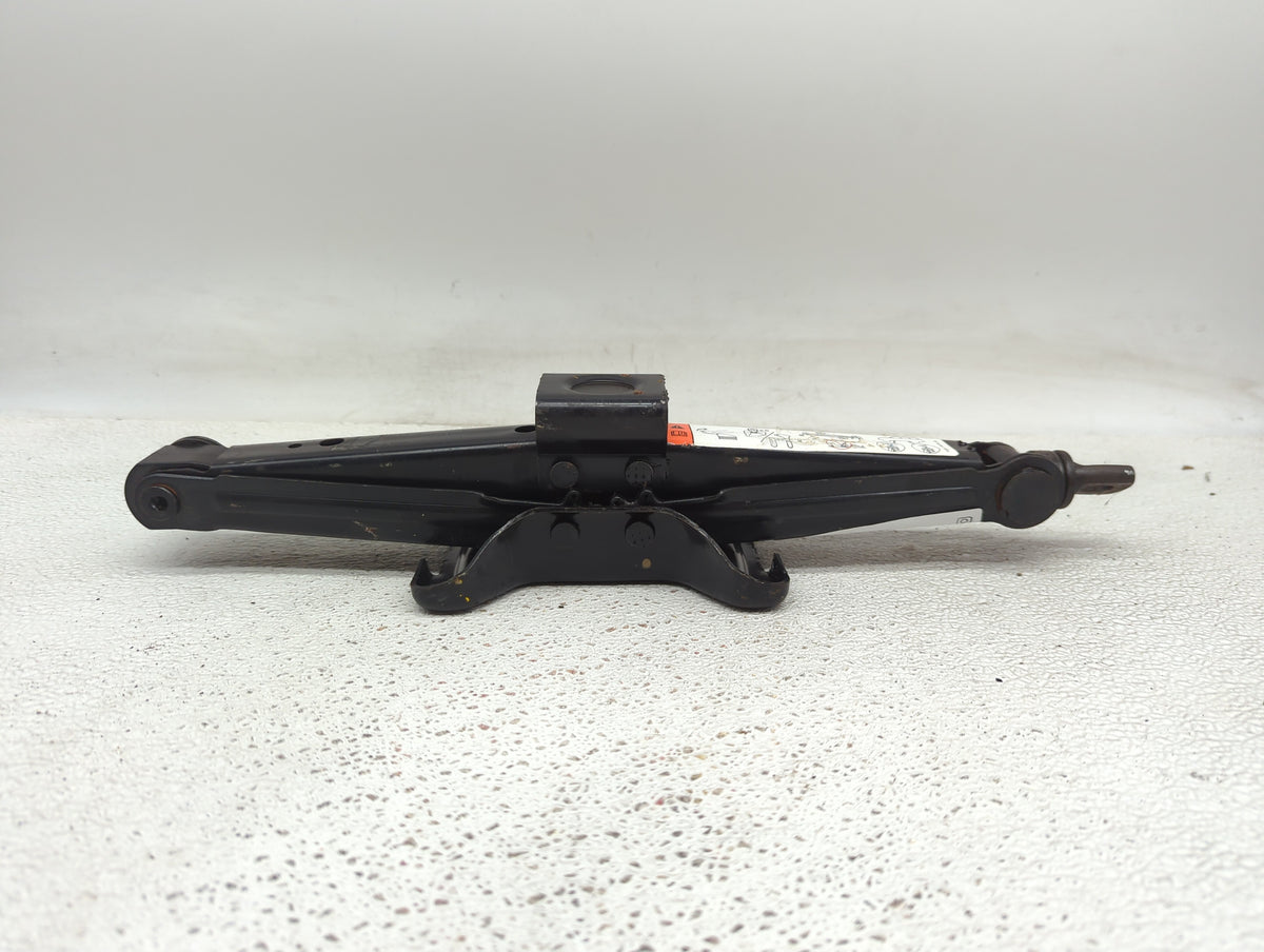 2004 Ford Escape Spare Scissor Car Jack 1415624 - Oemusedautoparts1.com
