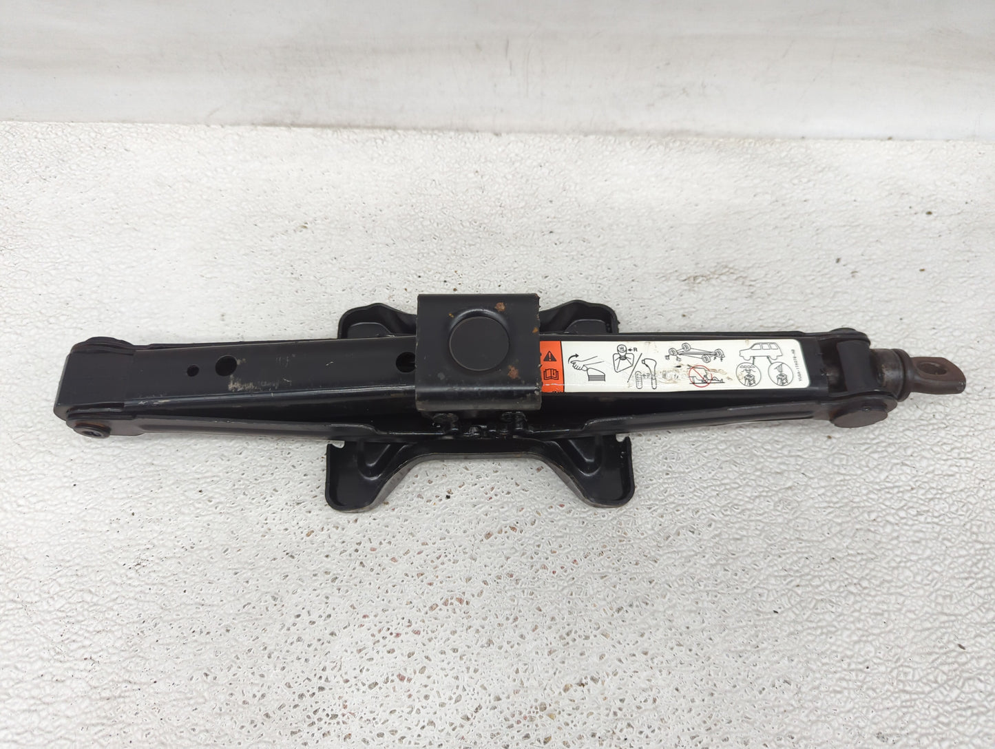 2004 Ford Escape Spare Scissor Car Jack - Oemusedautoparts1.com