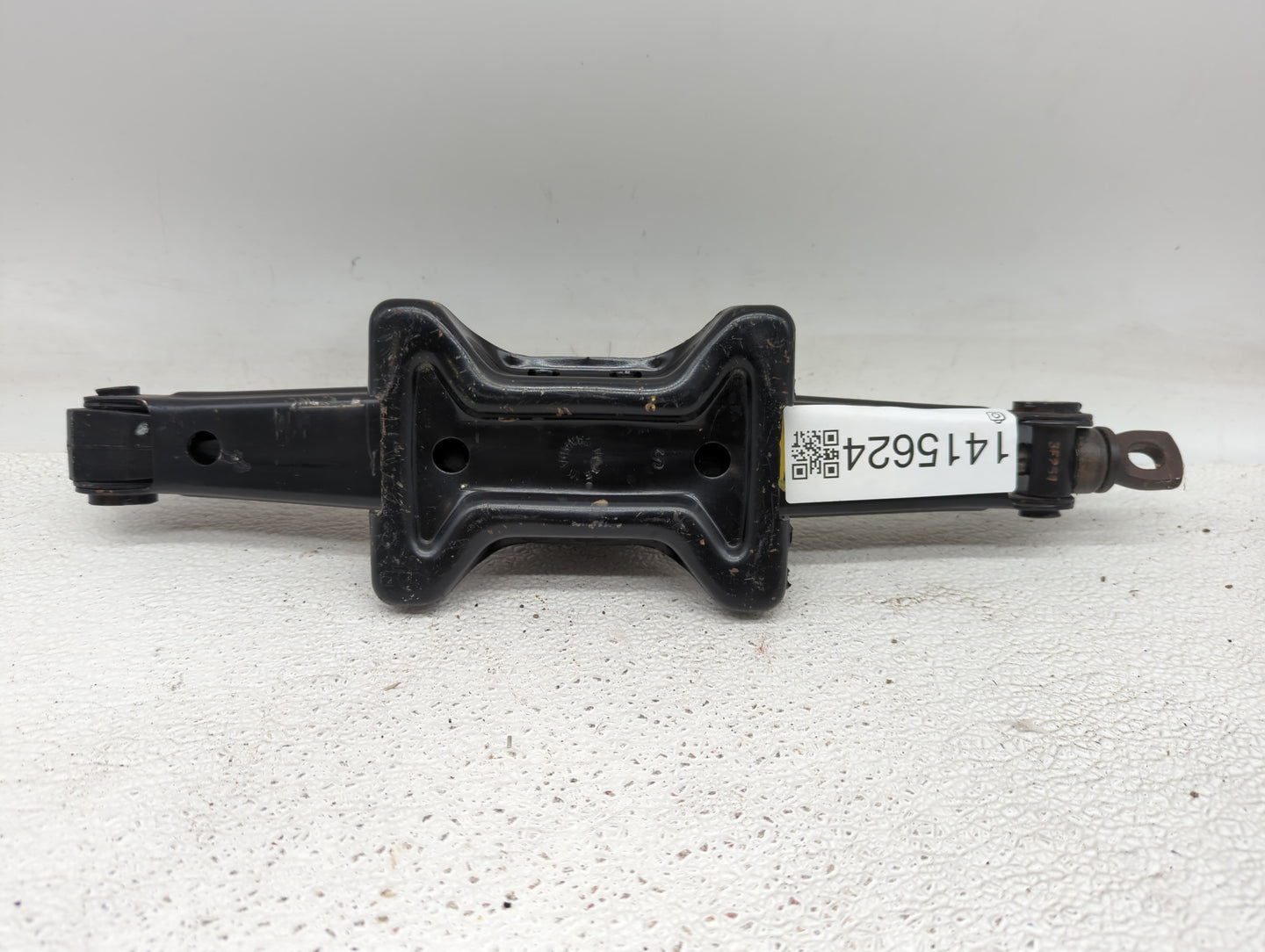 2004 Ford Escape Spare Scissor Car Jack 1415624 - Oemusedautoparts1.com