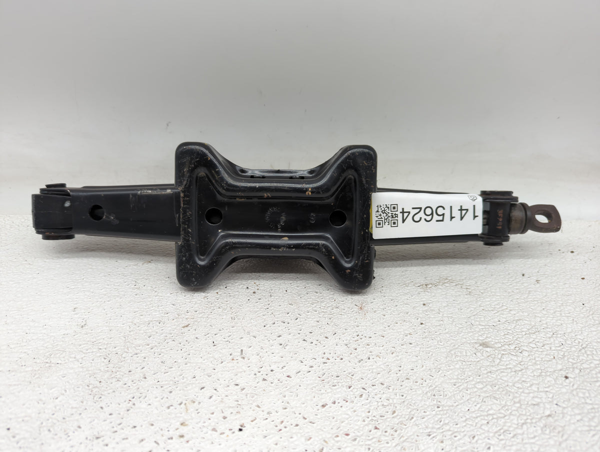 2004 Ford Escape Spare Scissor Car Jack 1415624 - Oemusedautoparts1.com