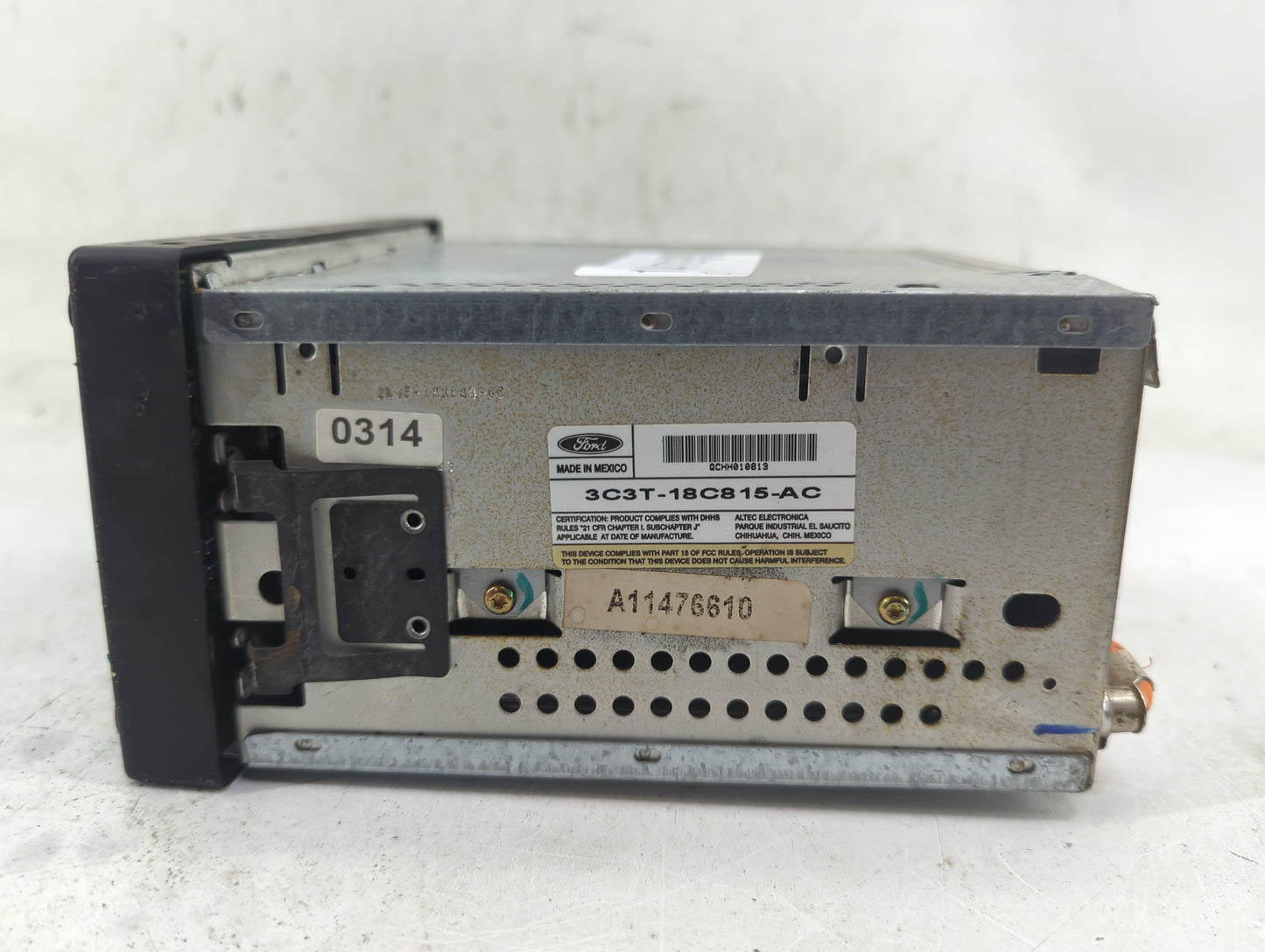 2003-2005 Ford Escape Radio AM FM Cd Player Receiver Replacement P/N:3C3T-18C815-AC A11476610 Fits Fits 2003 2004 2005 OEM U
