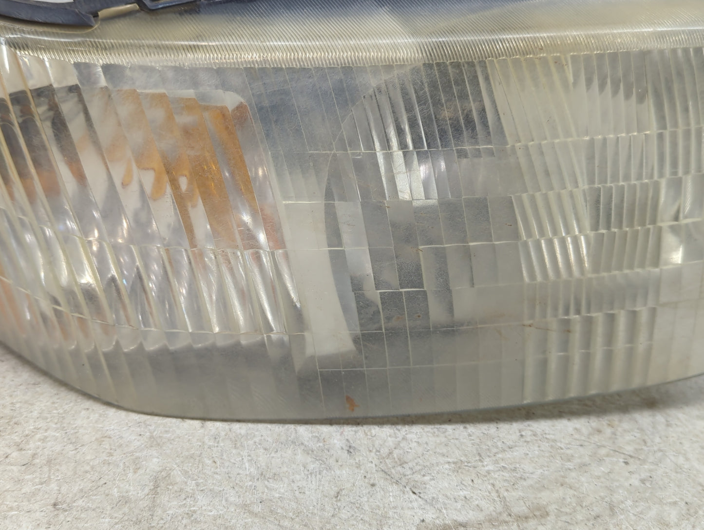 2001-2004 Ford Escape Passenger Right Oem Head Light Headlight Lamp - Oemusedautoparts1.com