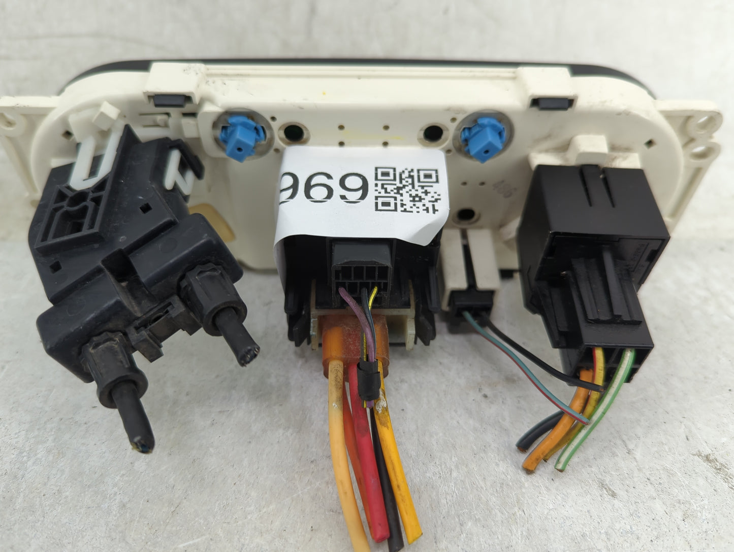 2002-2007 Ford Escape Climate Control Module Temperature AC/Heater Replacement P/N:YL8H-19980-A Fits OEM Used Auto Parts - O
