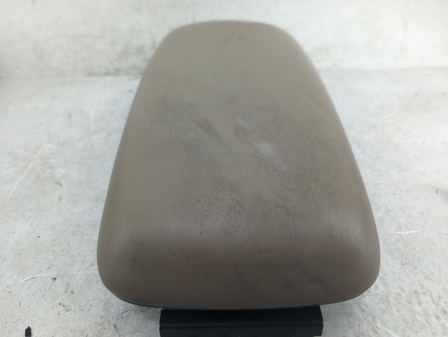 2004 Ford Escape Center Console Armrest Cover Lid Fits OEM Used Auto Parts - Oemusedautoparts1.com